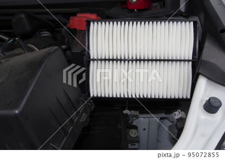 自動車エンジン(ガソリン)のエアクリーナー交換（新品） 95072855