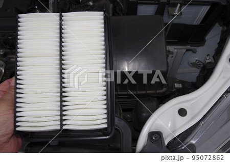 自動車エンジン(ガソリン)のエアクリーナー交換（新品） 95072862