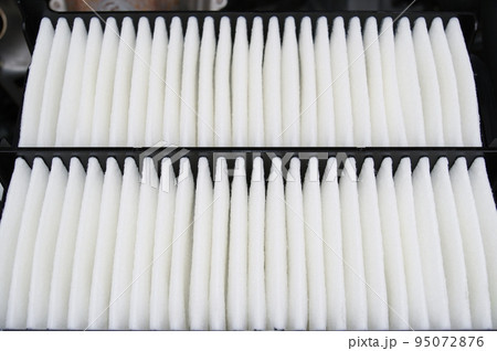 自動車エンジン(ガソリン)のエアクリーナー交換（新品） 95072876