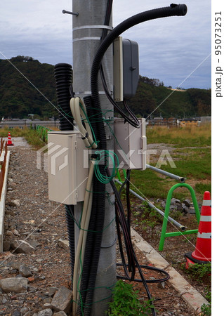 仮設の電源 95073251