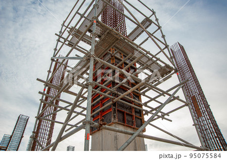 An oil and gas engineering and industrial construction. Formwork and concrete pouring An oil and gas engineering and industrial construction. Formwork and concrete pouring 95075584