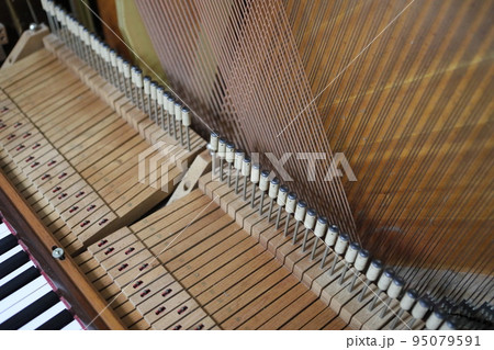ピアノ 器具 楽器 95079591