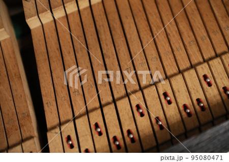 ピアノ 器具 楽器 95080471