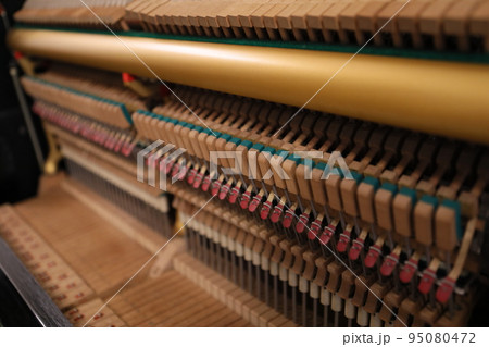ピアノ 器具 楽器 95080472