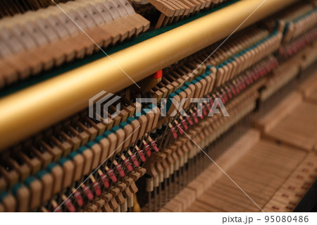 ピアノ 器具 楽器 95080486