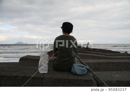 砂浜 ビーチ 海 95083237