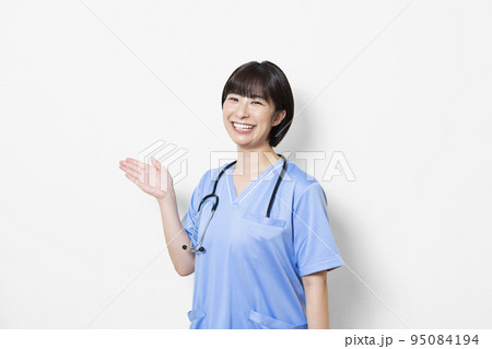 女性の医療従事者 女性の医療従事者 95084194