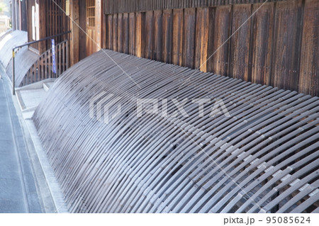 酒蔵の犬矢来 95085624