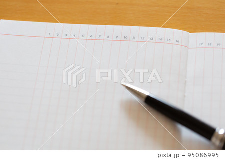 ガントチャートとペン プロジェクト管理イメージ 手帳の写真素材
