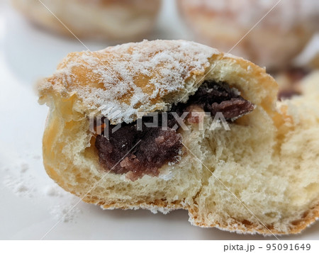 あんドーナツ　Doughnut filled with red bean paste_4 95091649