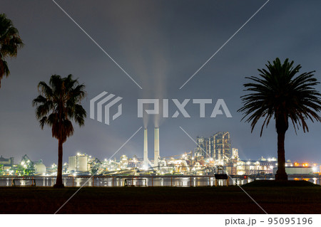 《山口県》周南工場夜景_晴海親水公園より 《山口県》周南工場夜景_晴海親水公園より 95095196