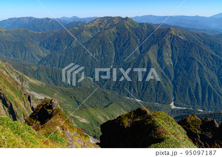 谷川岳稜線から眺める絶景・山頂展望 谷川岳稜線から眺める絶景・山頂展望 95097187