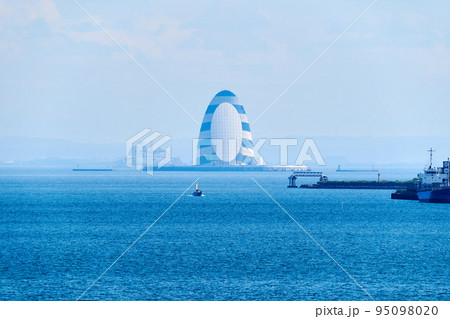 都市風景　東京湾　海ほたる　風の塔 95098020