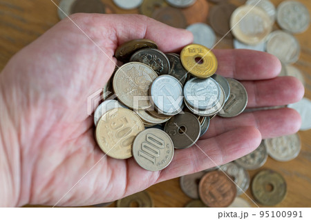 大量の硬貨 95100991