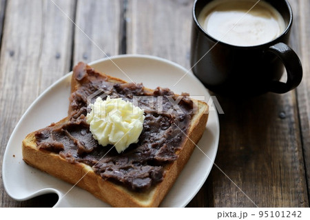 あんバタートーストとカフェオレ 95101242