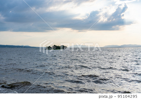 宍道湖　嫁ヶ島（島根県松江市） 95104295