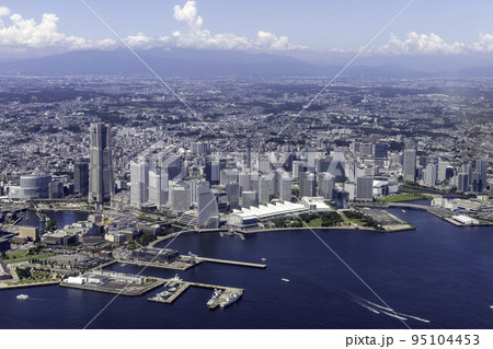 横浜みなとみらい付近を空撮 横浜みなとみらい付近を空撮 95104453