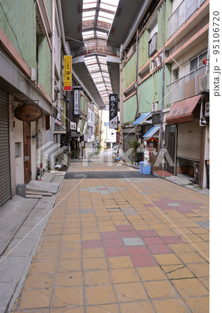 茨城県水戸市の古くからある商店街 宮下銀座 茨城県水戸市の古くからある商店街 宮下銀座 95106720