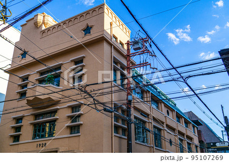 京都三条通り界隈の近代建築七選を散策：1928ビル 95107269