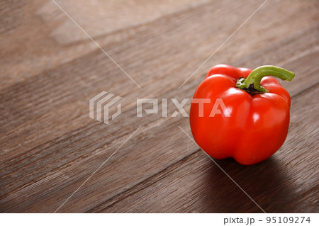 家庭菜園 収穫後のミニパプリカ 家庭菜園 収穫後のミニパプリカ 95109274