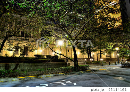 日本銀行本店  旧館の夜景 95114161