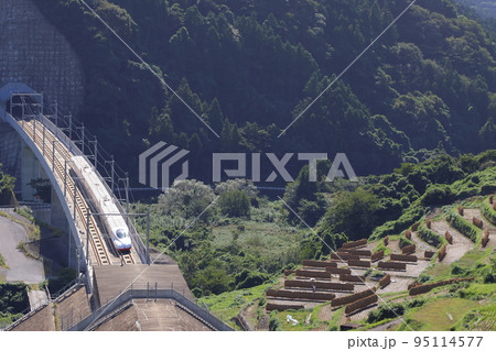 開業した西九州新幹線・長崎・武雄温泉を結ぶN700S「かもめ」5 開業した西九州新幹線・長崎・武雄温泉を結ぶN700S「かもめ」5 95114577