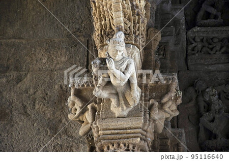 Carved idols on the Vadodari Gate, also known as the western gate, located in Dabhoi, Gujarat, India Carved idols on the Vadodari Gate, also known as the western gate, located in Dabhoi, Gujarat, India 95116640