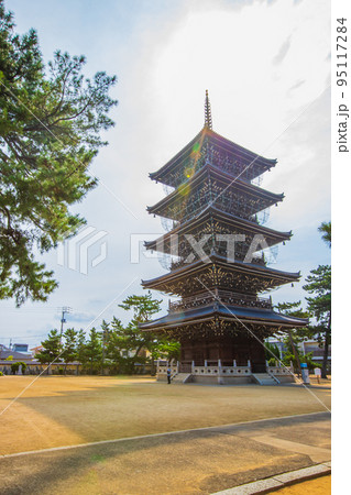 香川県 総本山善通寺の風景 香川県 総本山善通寺の風景 95117284