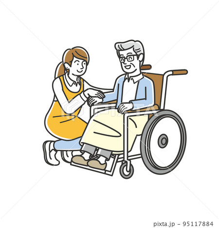 車椅子に乗るシニア男性と介護スタッフ 95117884