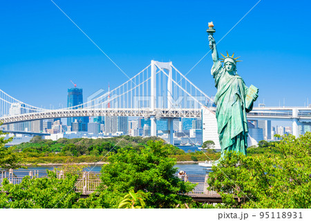 東京　お台場海浜公園の自由の女神像 95118931