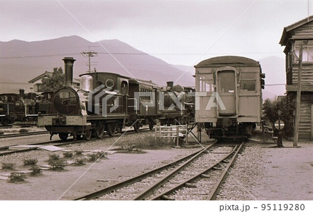 昭和60年 廃止間近の加悦鉄道 2号機関車 加悦駅 京都府 丹後地方 記録写真 昭和60年 廃止間近の加悦鉄道 2号機関車 加悦駅 京都府 丹後地方 記録写真 95119280