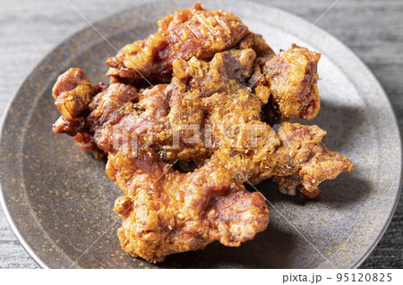 美味しいピリ辛の鶏から揚げ 95120825