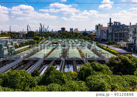 埼玉県戸田市　荒川水循環センターの最終沈殿池 95120898