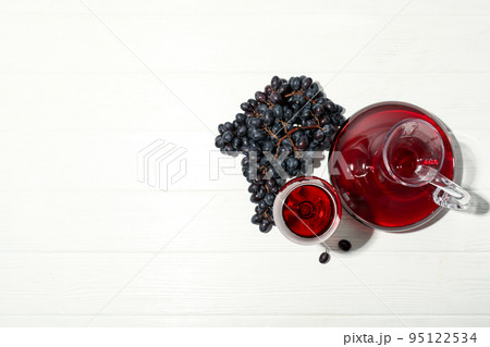 Concept of delicious alcohol drink, wine, space for text 95122534