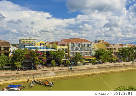 ベトナム ホイアン トゥボン川・アンホイ島 95125291
