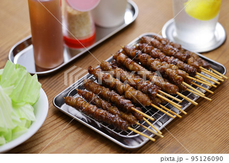 とり皮焼き鳥 95126090
