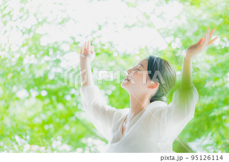 女性　ビューティ　花 95126114