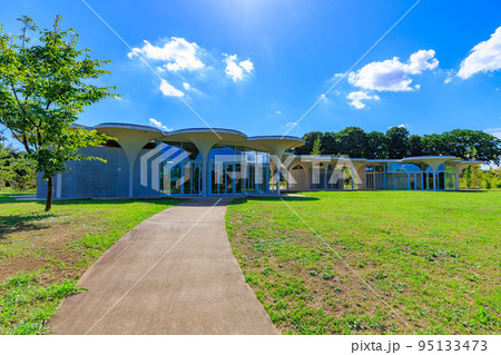 埼玉県　川口市にあるイイナパーク川口　地域物産館 95133473