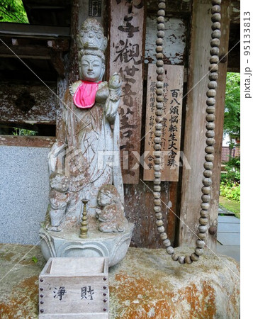 鳥取県　 三徳山三佛寺の石仏 95133813