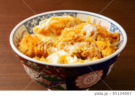 カキフライ丼 カキフライ丼 95134007