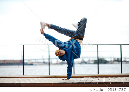 Breakdancing Stunts on Pier Breakdancing Stunts on Pier 95134727
