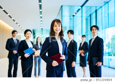 ビジネスチーム　撮影協力「LINK FOREST」 95134904