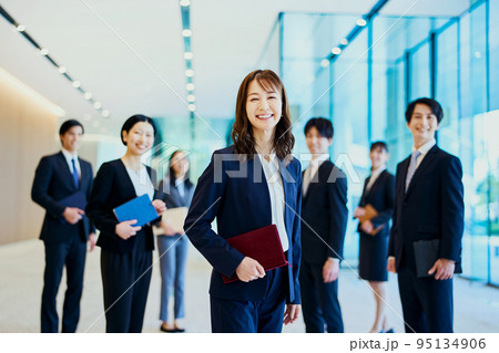 ビジネスチーム　撮影協力「LINK FOREST」 95134906