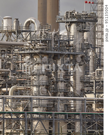 Chemical plant pipes Chemical plant pipes 95135004