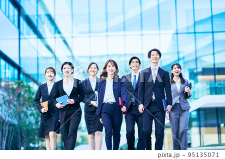 ビジネスチーム　撮影協力「LINKFOREST』 95135071