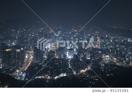 Cityscape of Seoul city from top of mountain, South Korea Cityscape of Seoul city from top of mountain, South Korea 95135381