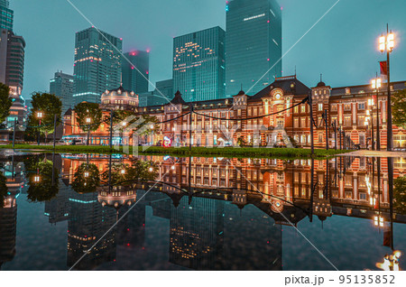 東京駅 リフレクション 95135852