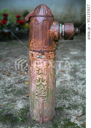 寺院の消火栓 95135927