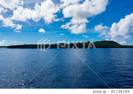 美しい海と航跡　与那国島 95136288