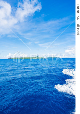 美しい海と航跡　与那国島 95136301